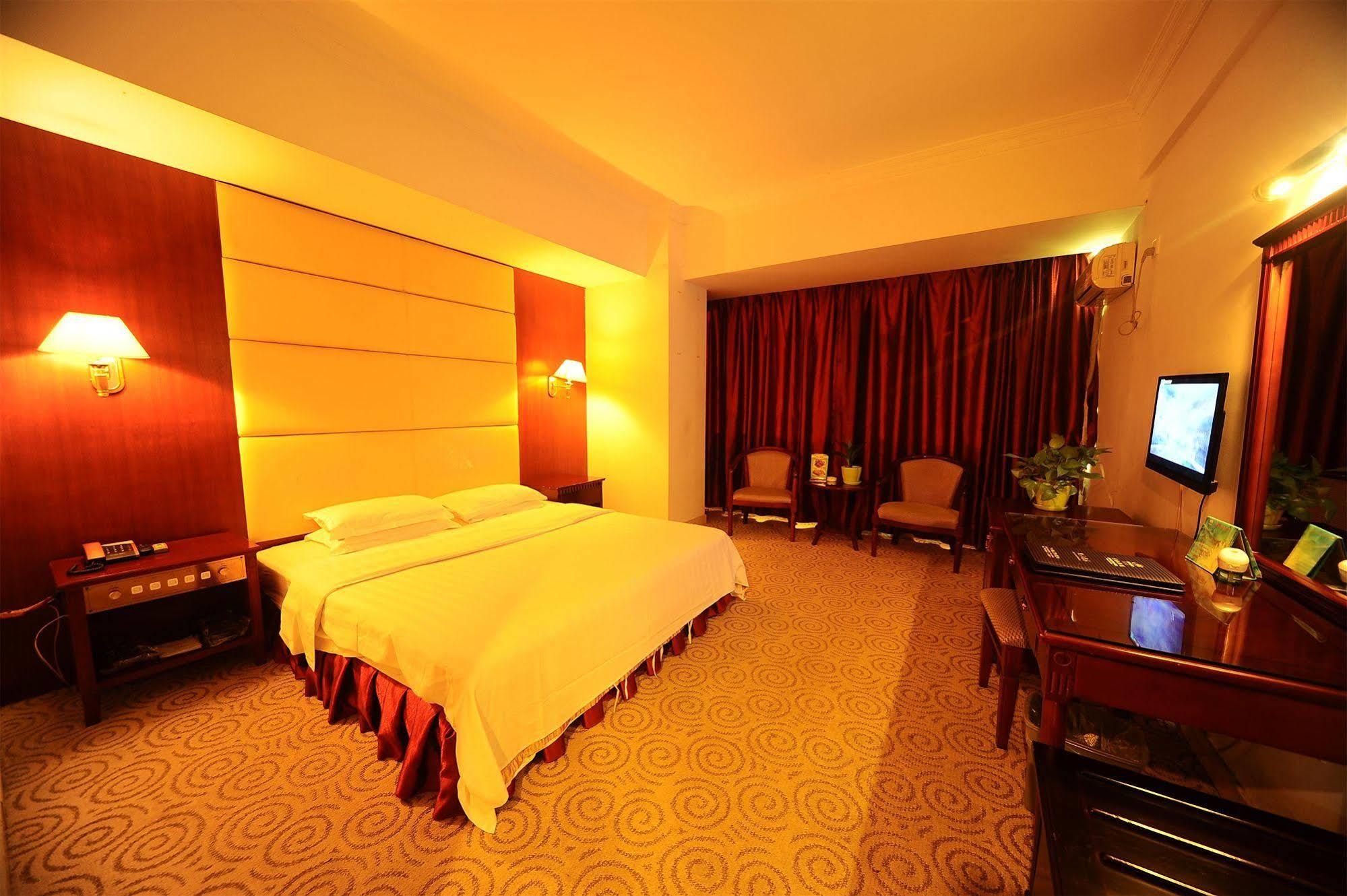 Guangzhou Junshan Hotel - Shuttle Bus For Canton Fair Экстерьер фото